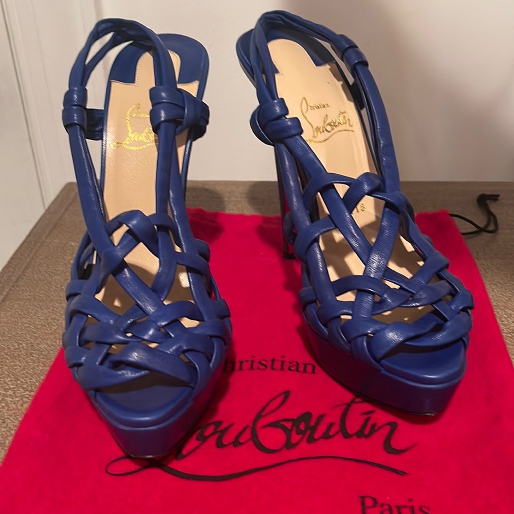 Authentic Christian Louboutin blue soft leather platform sandal size 38.5:)
